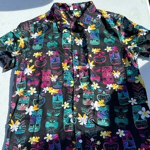 Amscan Hawaii shirt